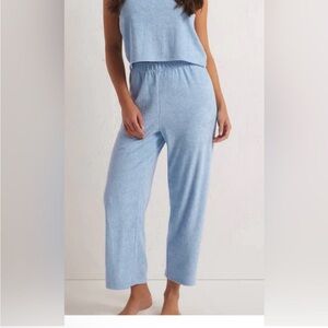 Z Supply 3 Piece Set! Top/shorts/pants included. Like new!